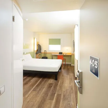 イビス バジェツト バレンシア アエロプエルト ホテル *