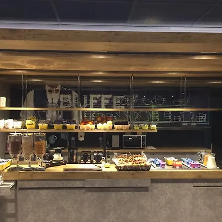 イビス バジェツト バレンシア アエロプエルト マニセス