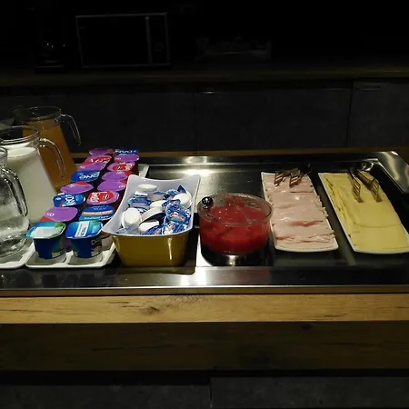 ホテル イビス バジェツト バレンシア アエロプエルト マニセス